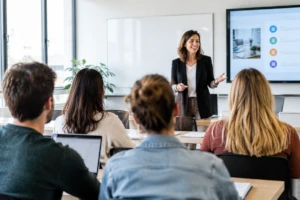 Academia de Almería captando alumnos a través del posicionamiento local.
